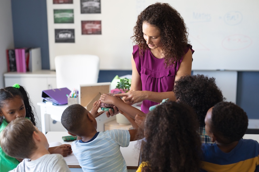 Devenir ATSEM - travailler en école maternelle